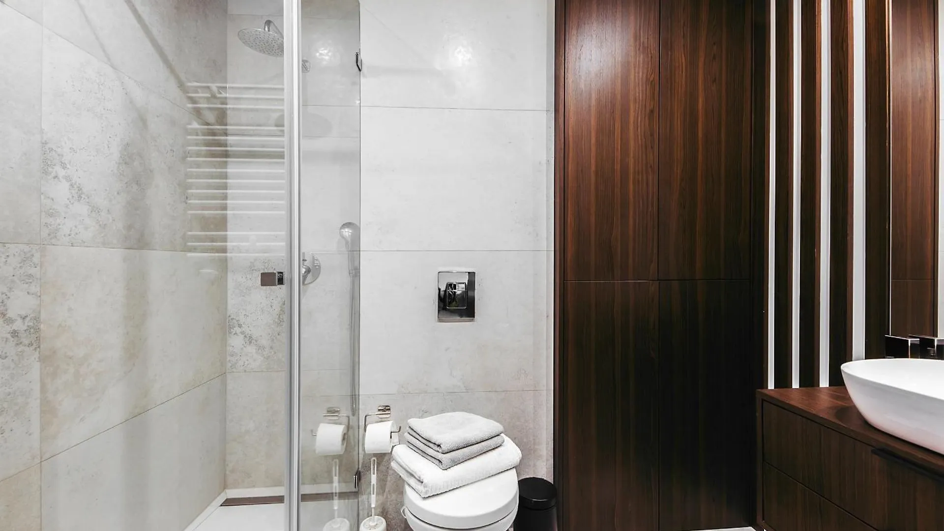 Apartment High Standard Close To The Center/Free Parking. Warsaw